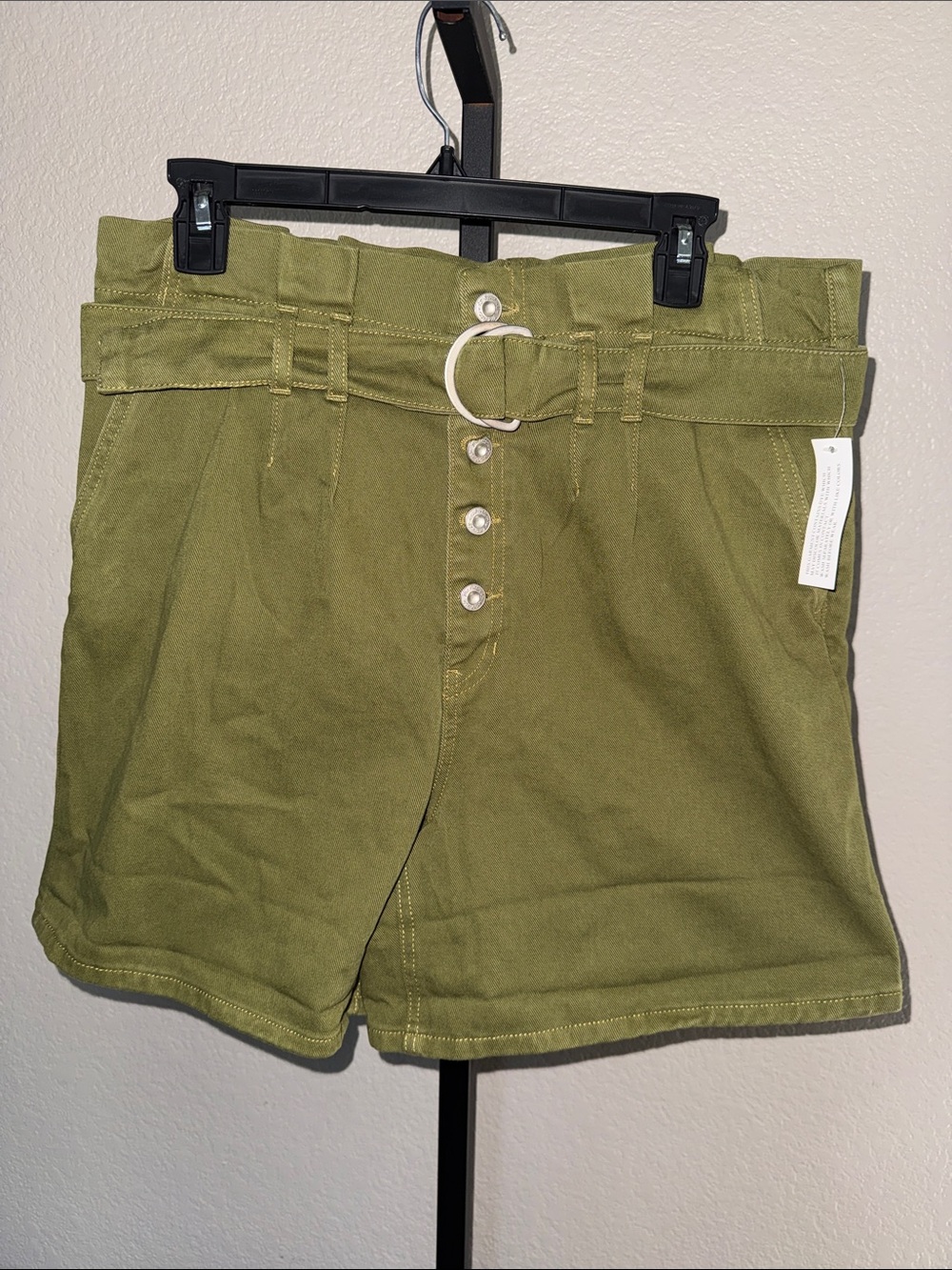 Free People Olive Green Paperbag Shorts with Removable Belt size 10 NWT